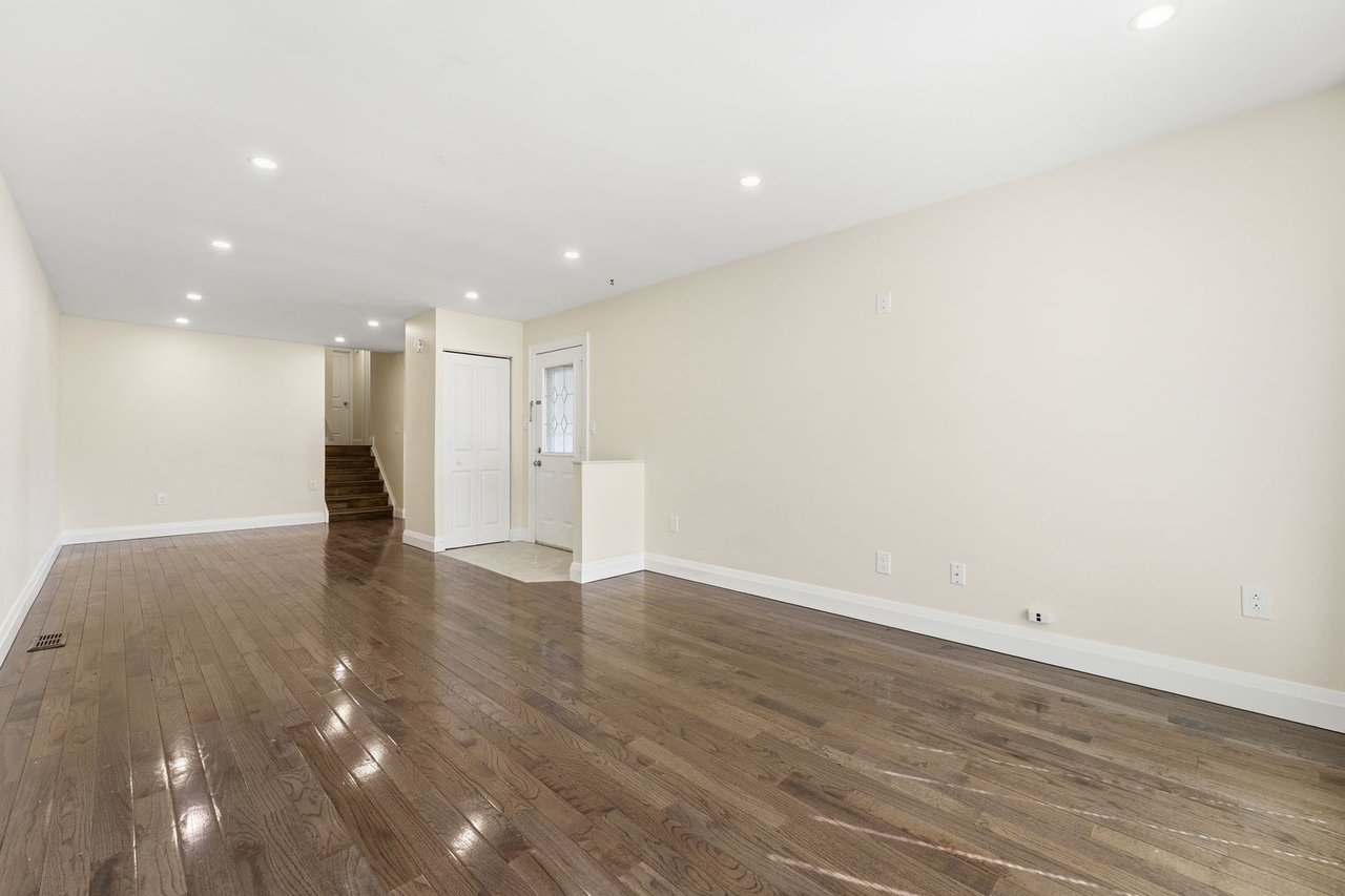 2362 Greenbank Tr