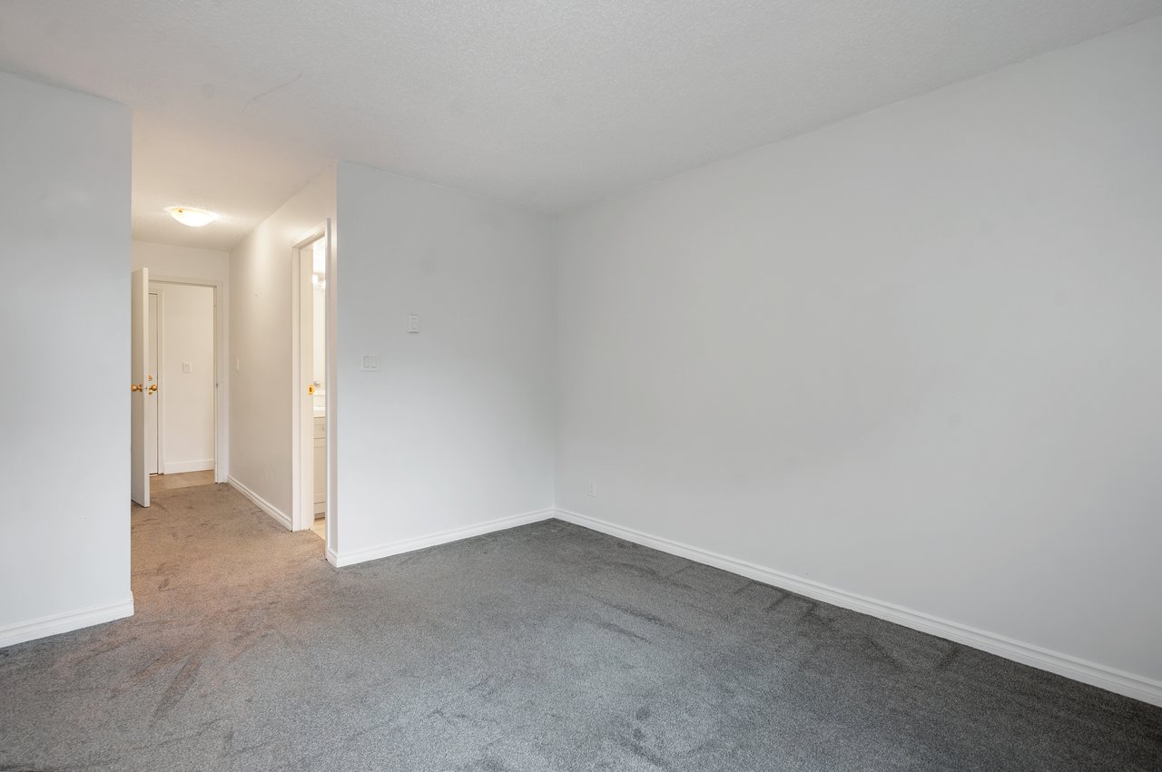 585 Dogwood St S # 201