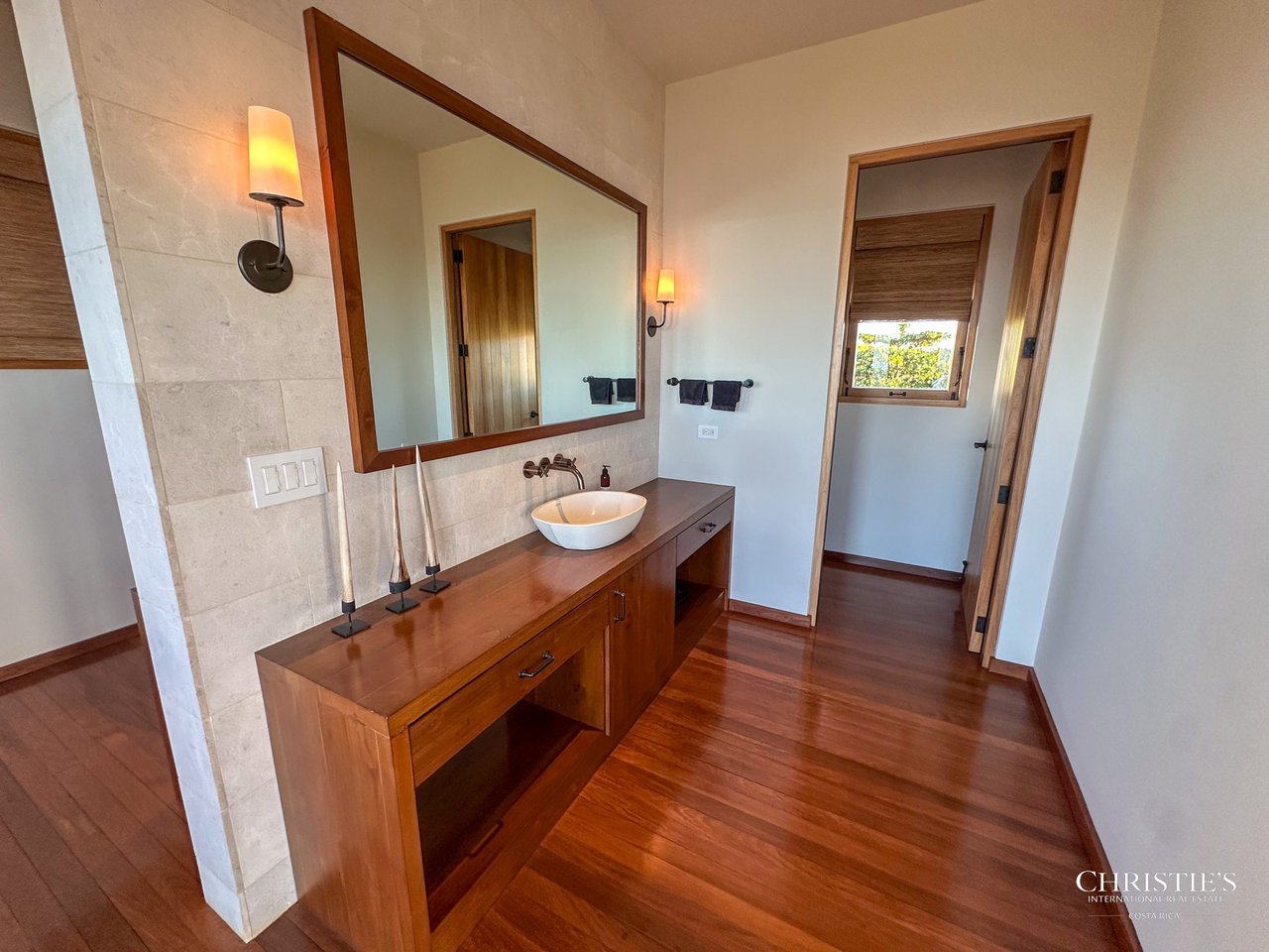 Casa Tres Doces - El Tesoro Development