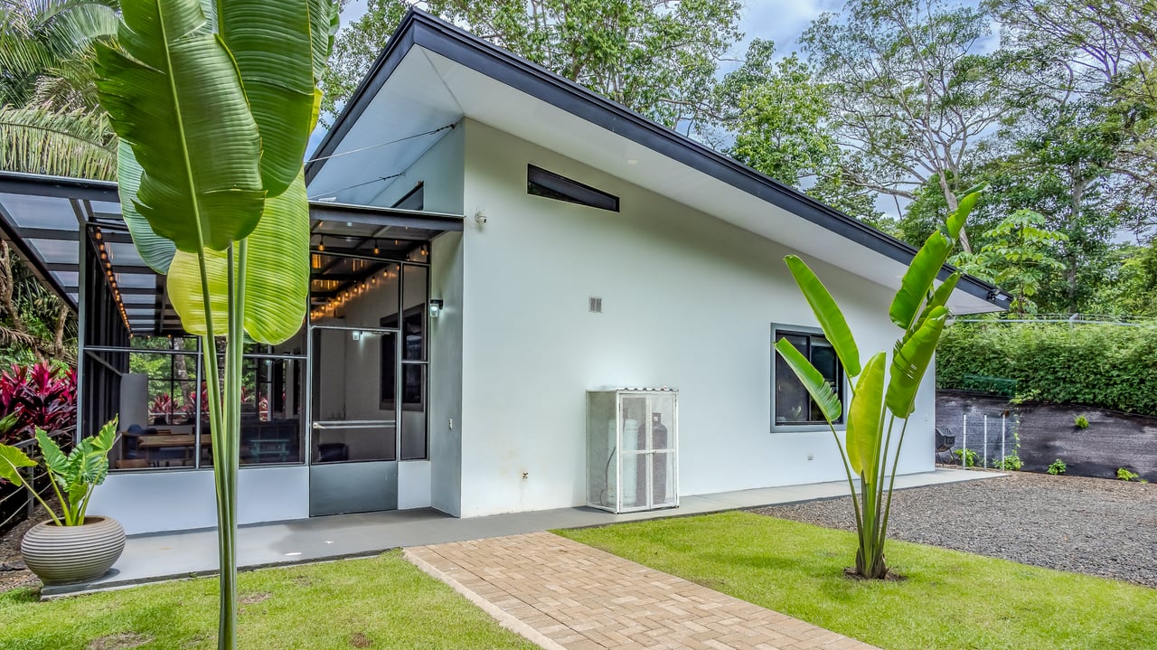 Modern 3-Bed Jungle Home with River and Pool in Cinco Ventanas Ojochal