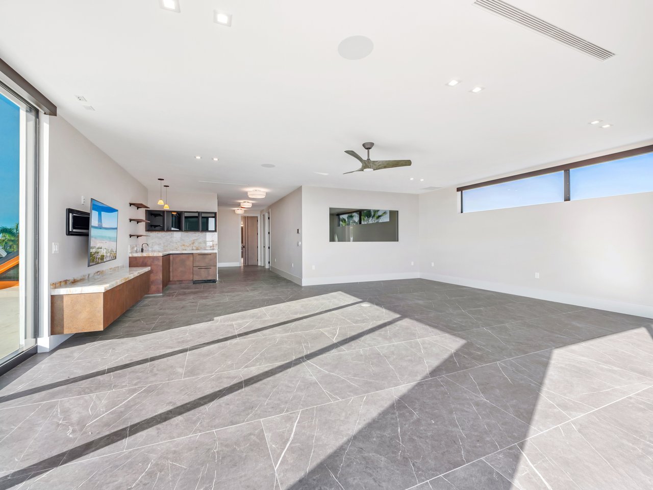 3615 W Gulf DR