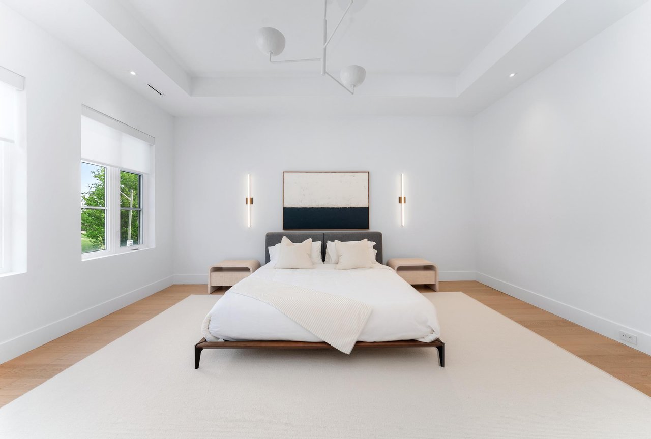 6 Forestave Crescent