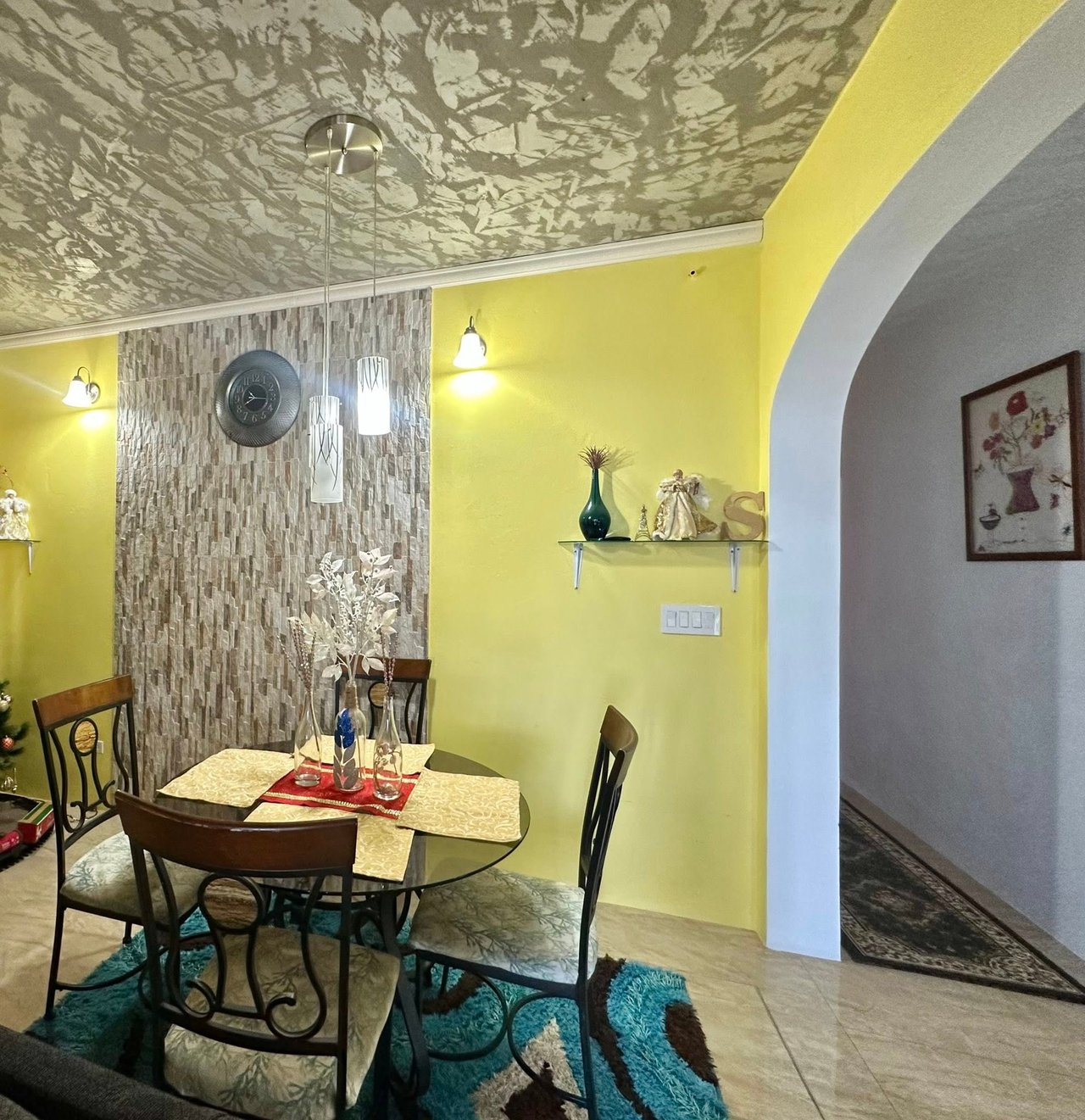 1047 Carrot Bay 3 Bedroom Apartment