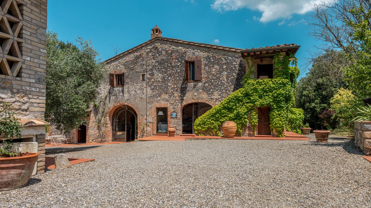 VILLA SOGNO MEDIEVALE