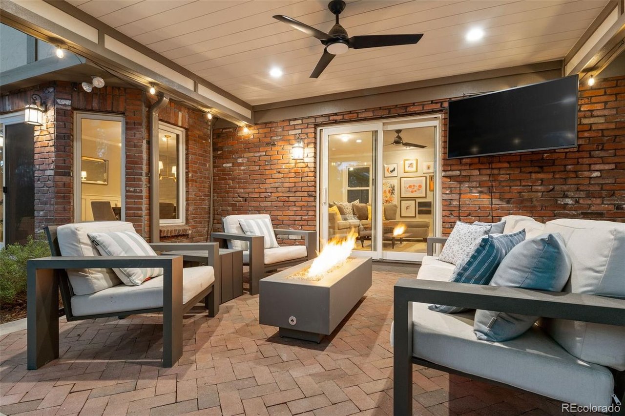 6248 S Coventry Ln W