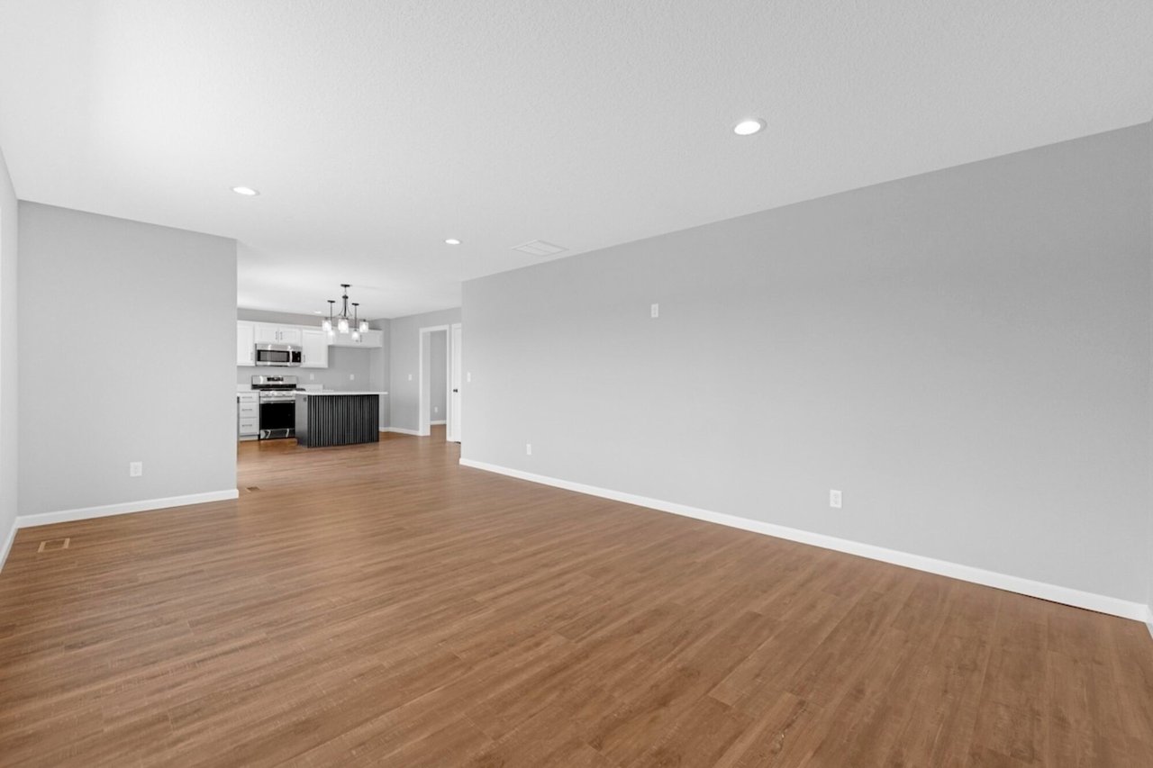 18303 Peregrine Dr