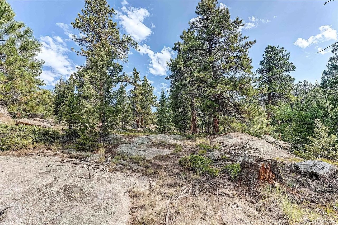9335 Eagle Cliff Rd LOT 1