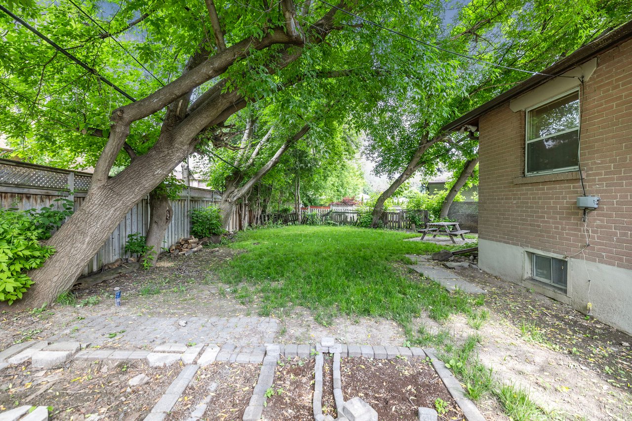 69 Marlin Crt, Newmarket