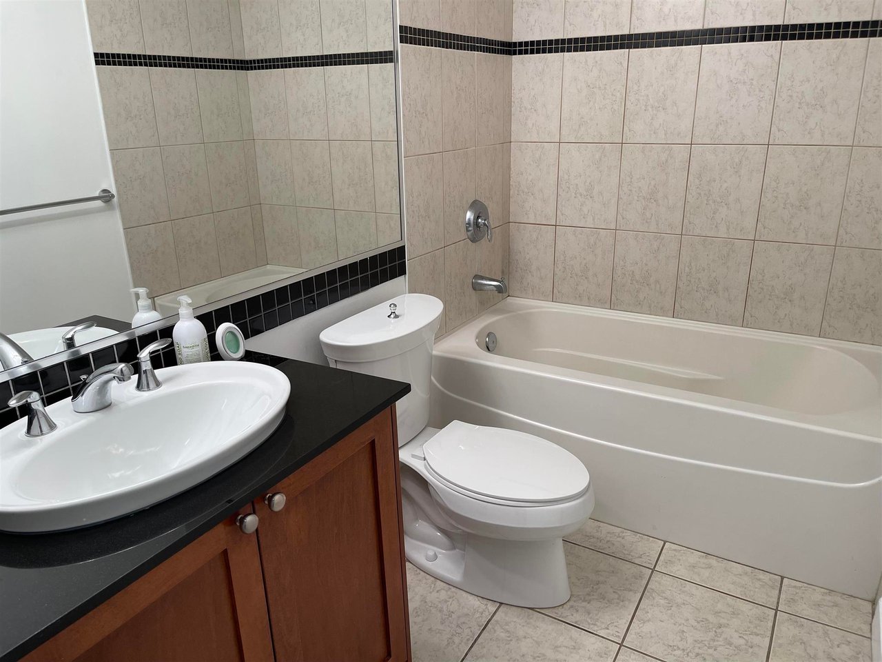 2636 E Hastings St, #208