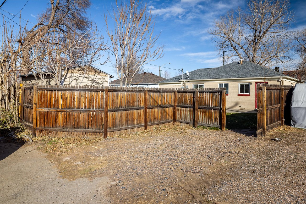 2885 Quebec Street, Denver, CO 80207