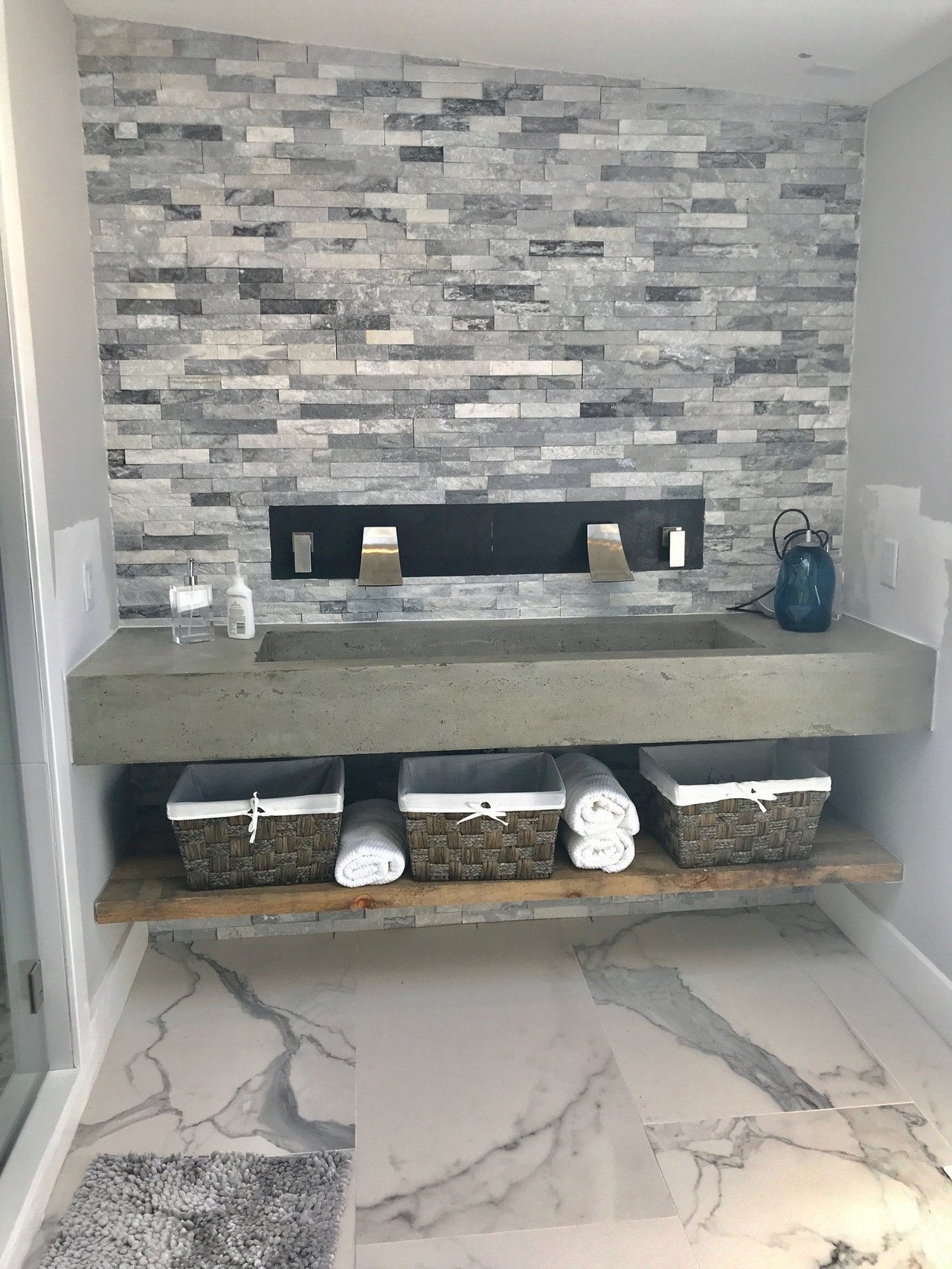 #492 Unbelievable Oceanfront Views Newly Renovated Summer Rental