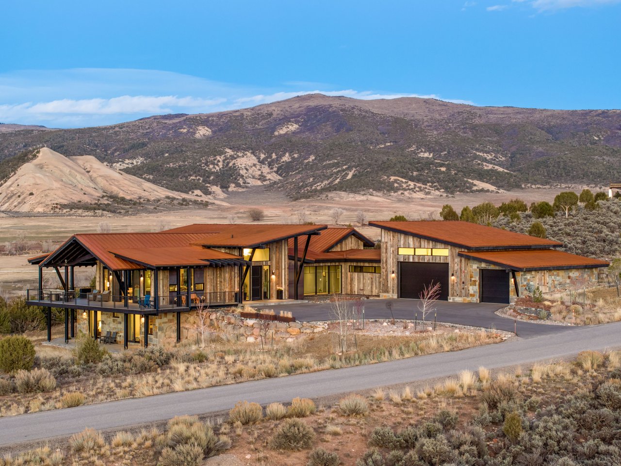 891 E Haystacker Drive