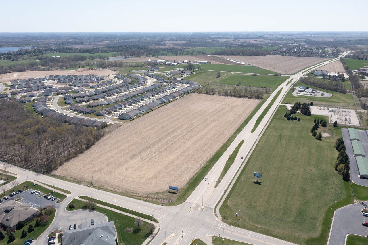 1101 S Edwards Boulevard