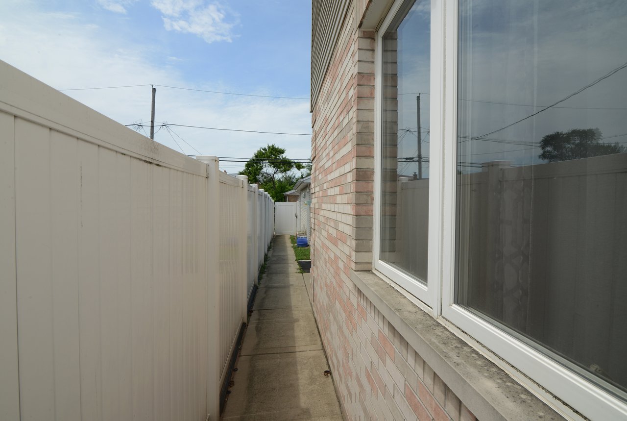 6616 S Knox Avenue, Chicago IL
