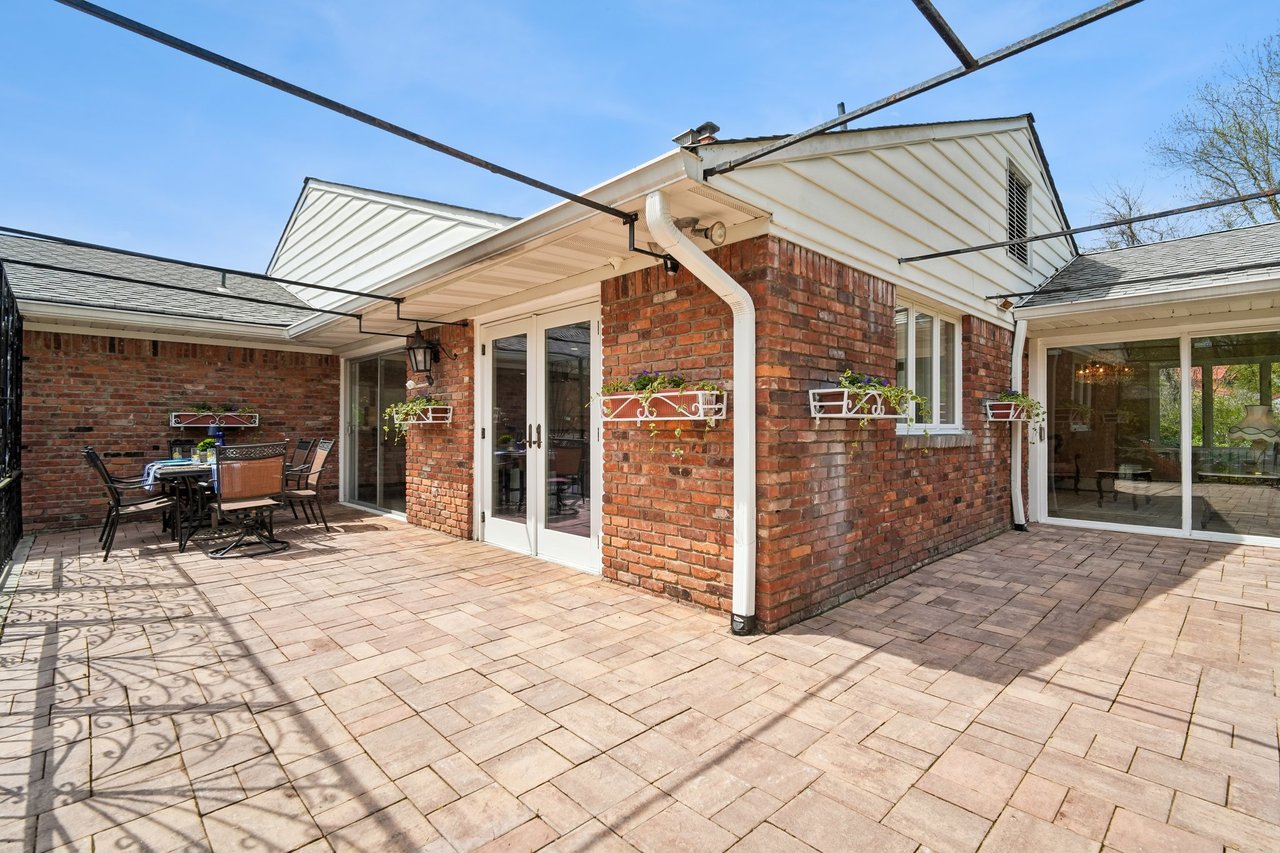35 Grandview Avenue