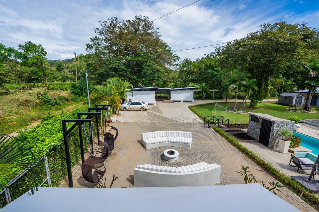 Casa Cielo | Luxurious Multifunctional Estate with Main House, Apartments, and Pool in Guanacaste!