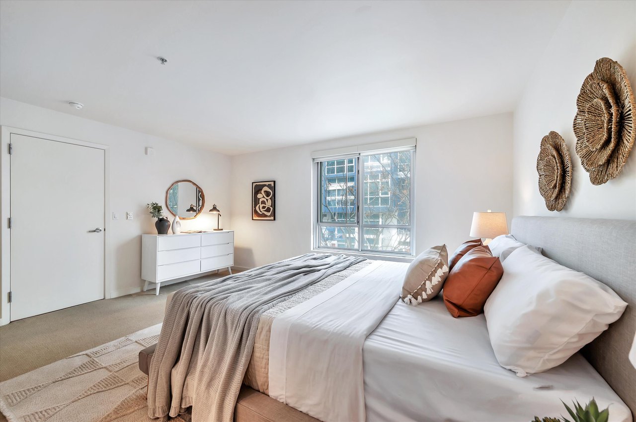 325 Berry Street Unit: 107