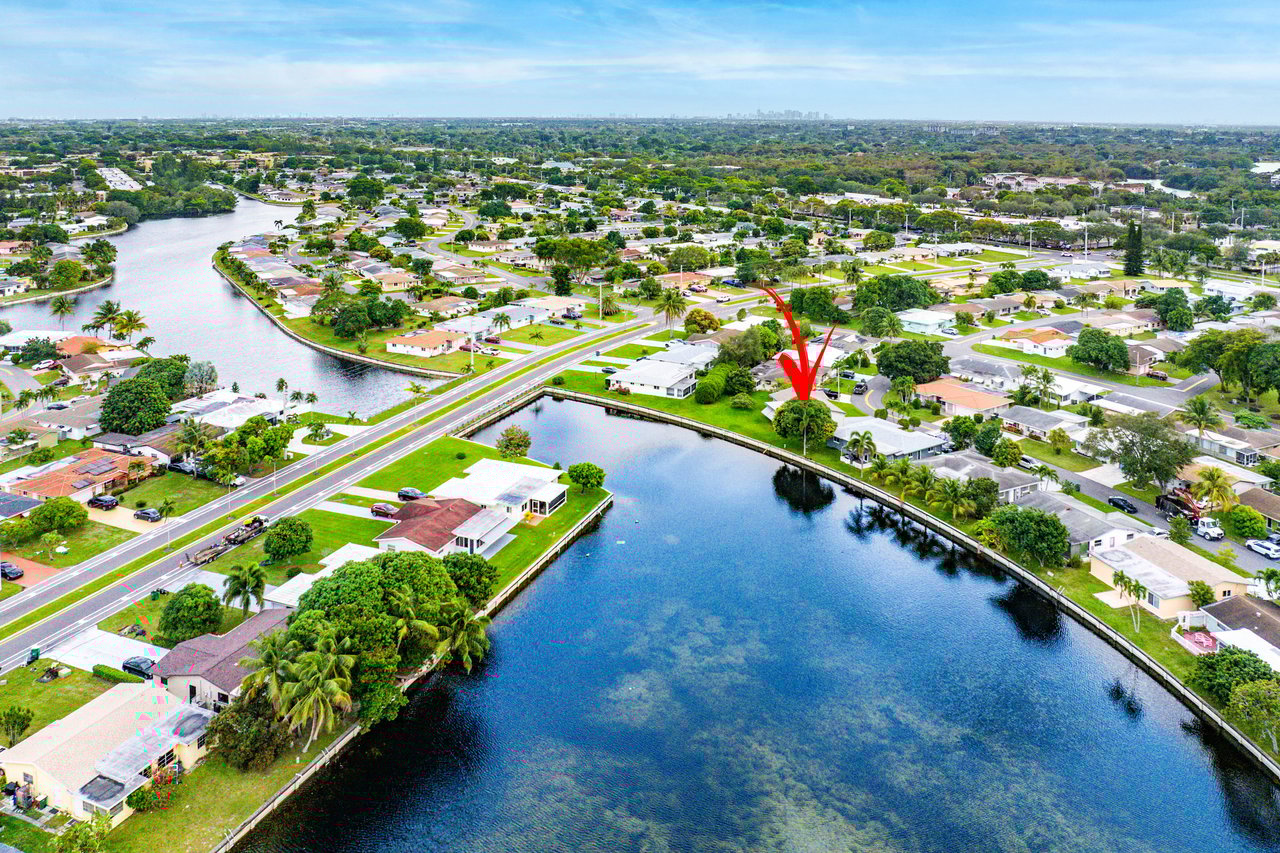 MAINLANDS OF TAMARAC LAKES