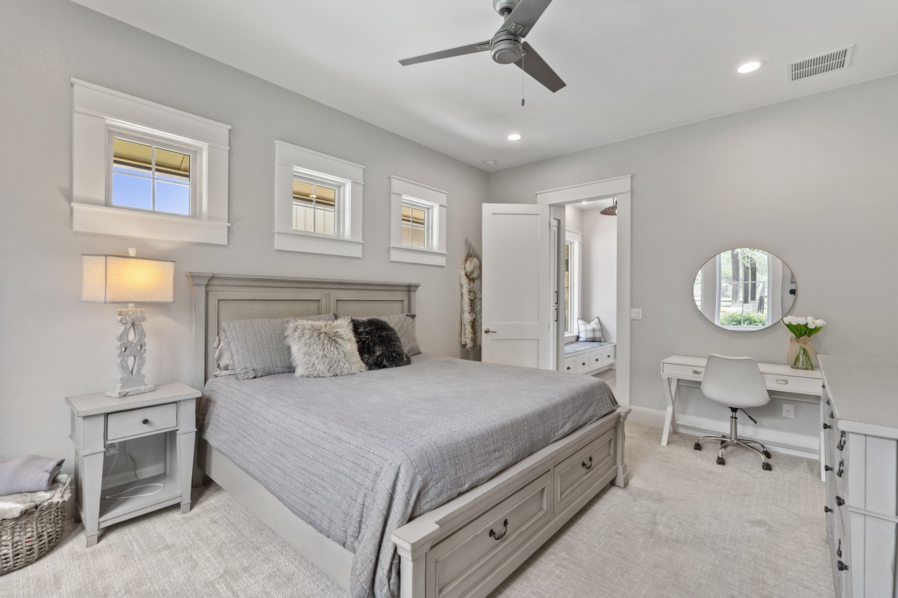1457 Avenida High View