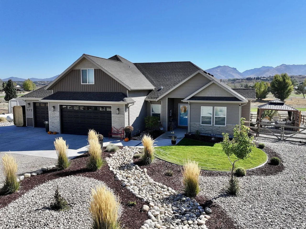 272 Lakeport Dr