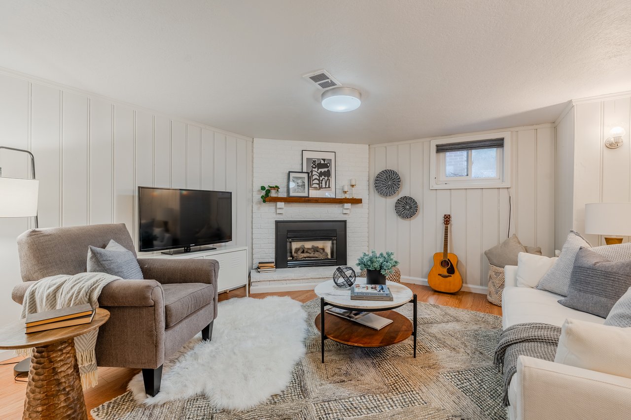 4 Midland Ave