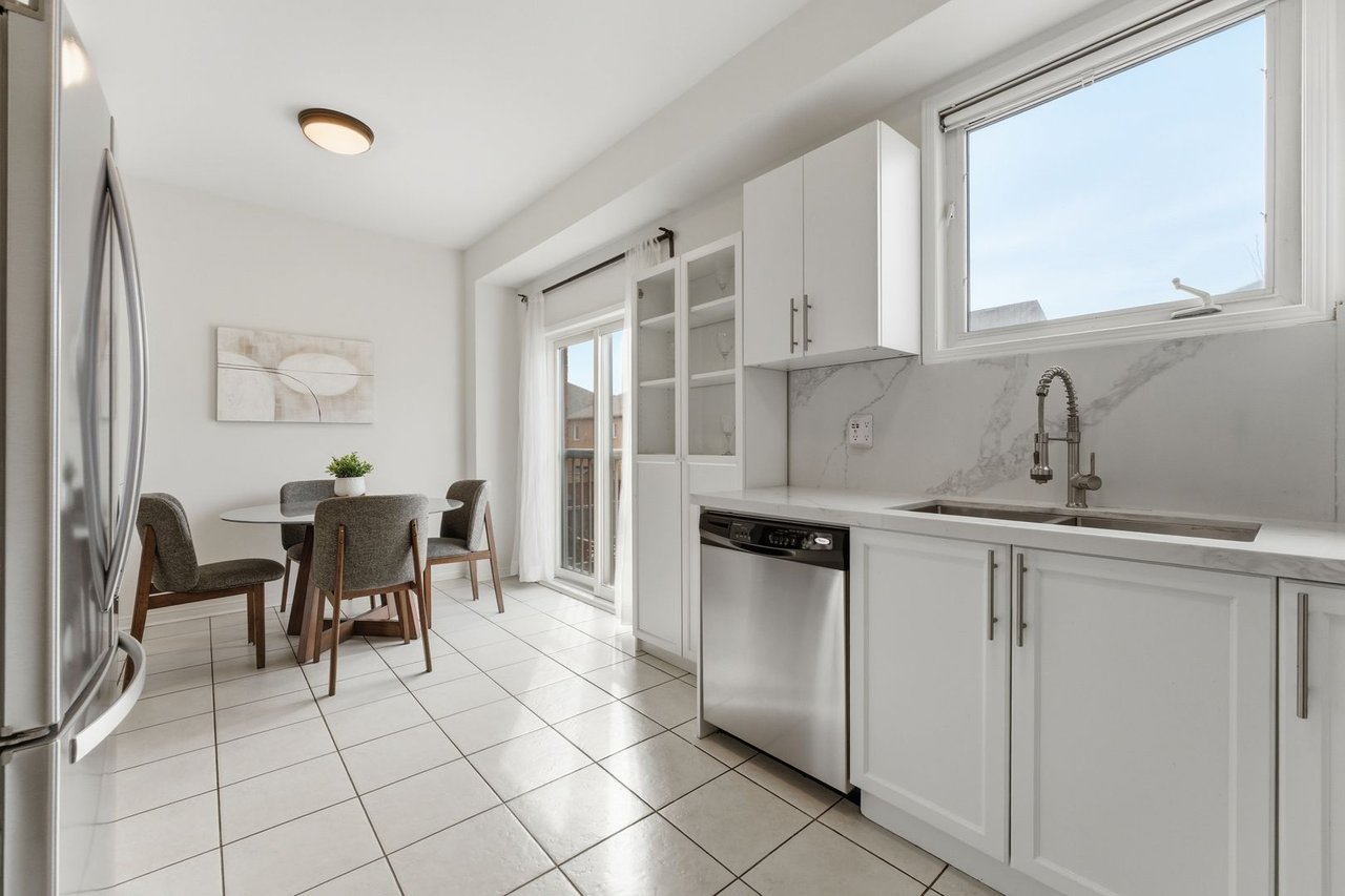 647 Courtney Valley Rd