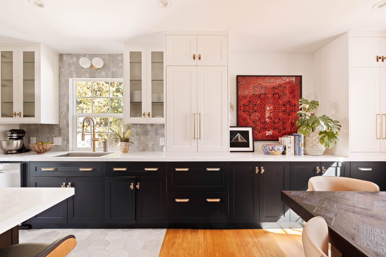 Effortless California Living in This Tarzana Ranch