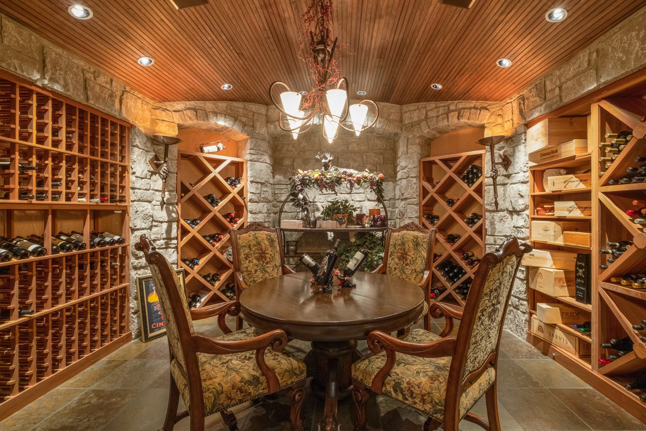 A Town & Country Sanctuary on 2+ Acres With a Surprising Backdrop 