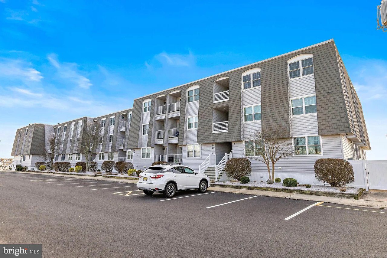 310 W Ave APT C-2