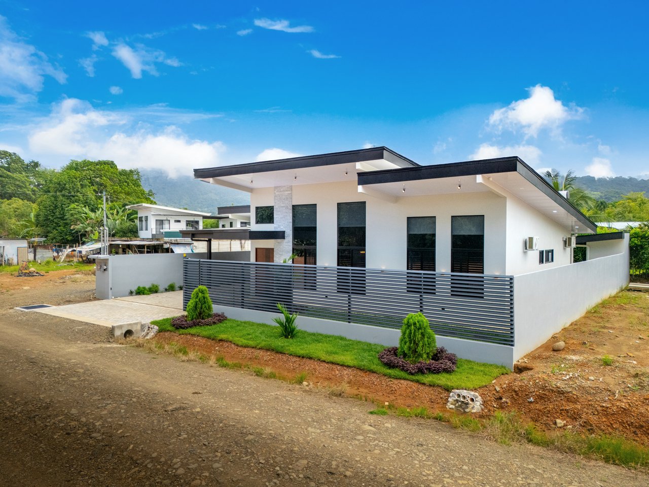 River Bend Estates, 3 Bedroom Masterpiece.