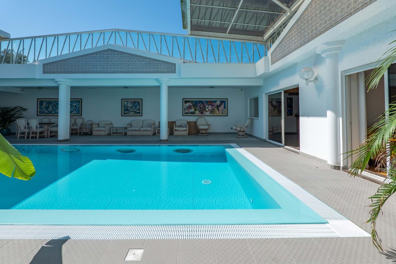 Secluded 5-Bedroom Villa with Pool and Sea Views on Expansive Dune-Side Plot – Apúlia e Fão