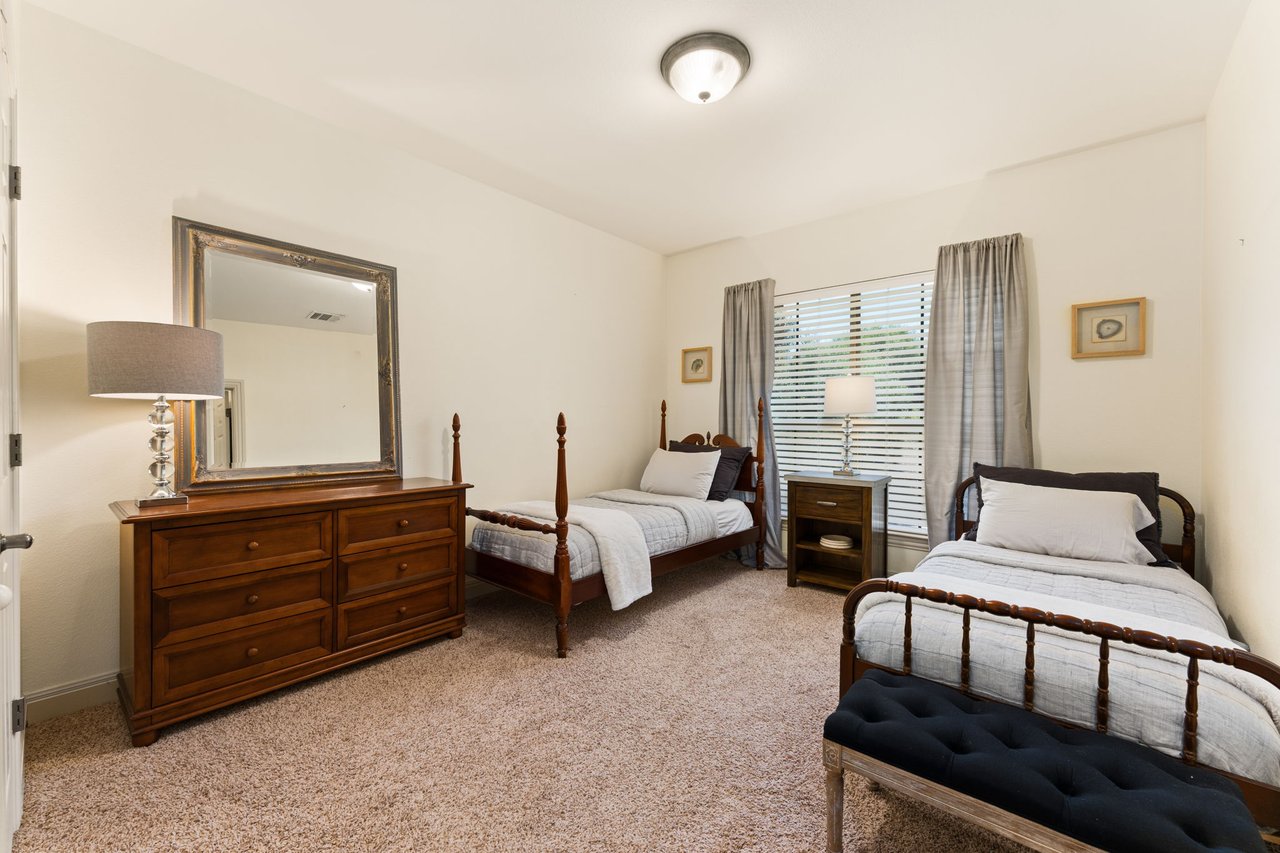 205 Emerald Ridge DR