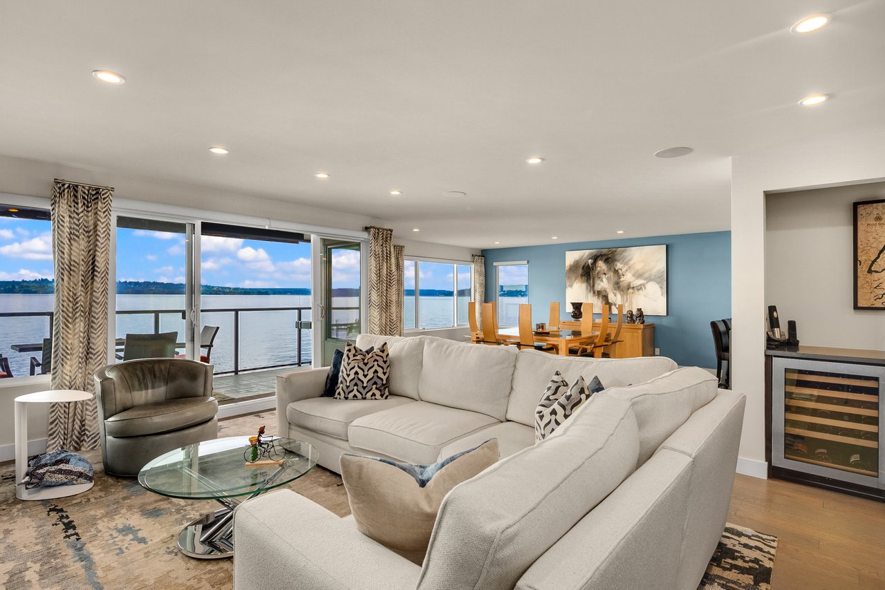 827 Lake Street S Unit: 205