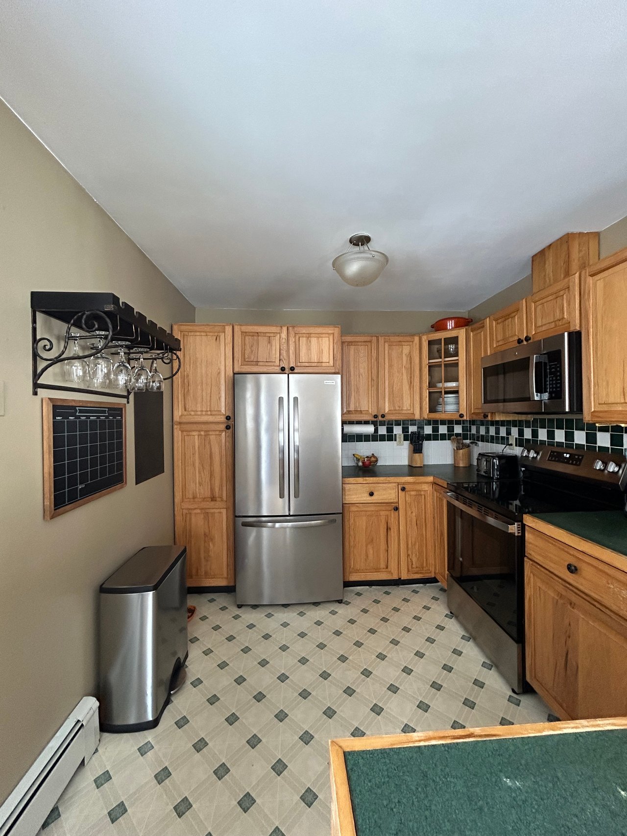 56 Lake Av, Rockland