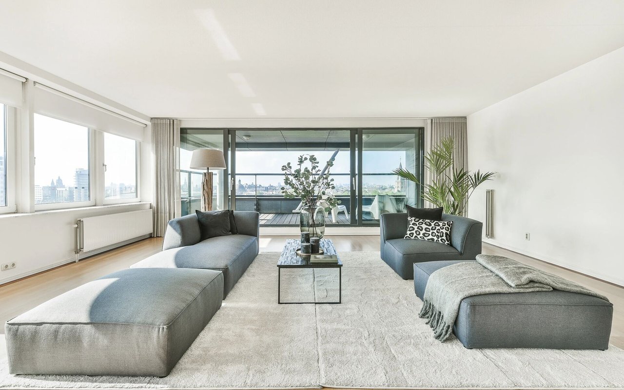 “Between Homes: Navigating Temporary Housing Solutions When Selling Your Home”