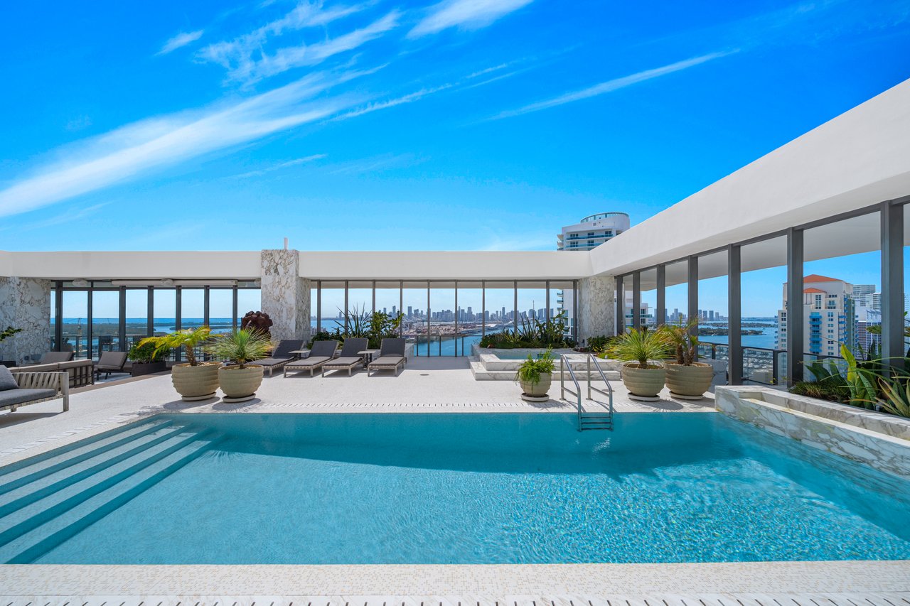 Apogee Penthouse
