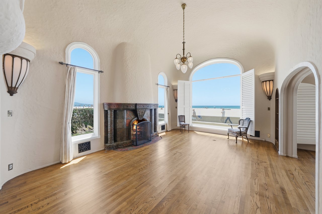 1602 The Strand (Entire Property)
