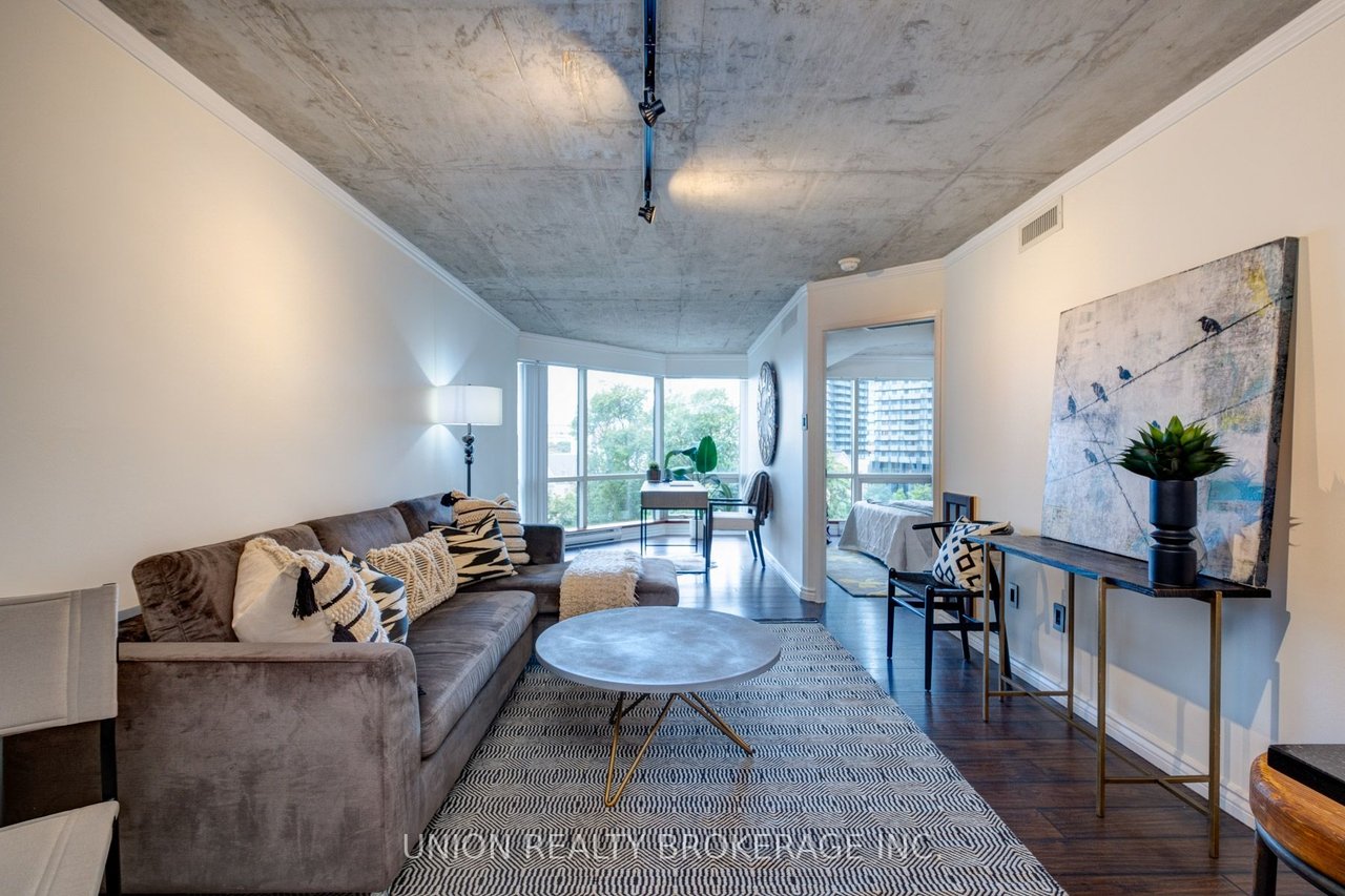 1001 Bay St, Ste #719
