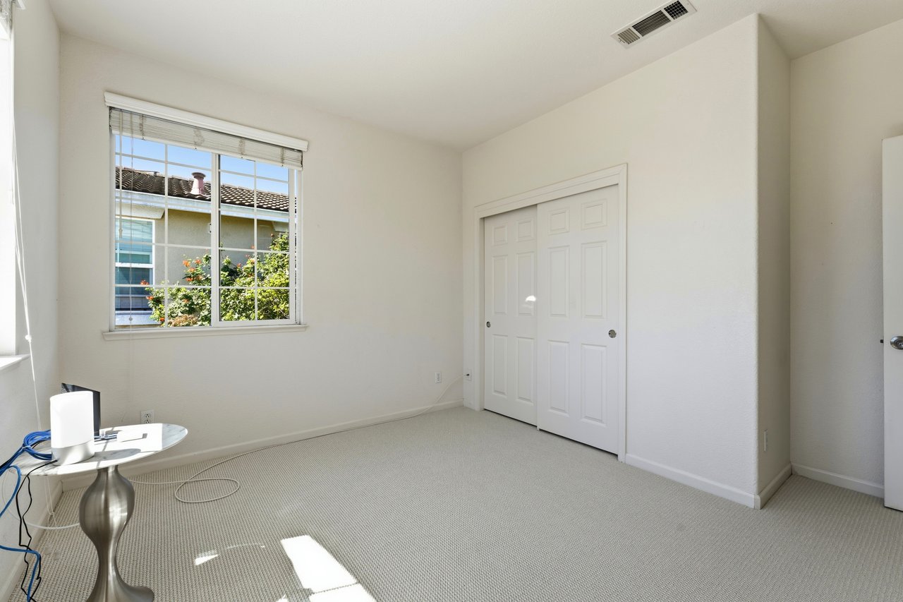 15 Vitruvius Court, Oakley