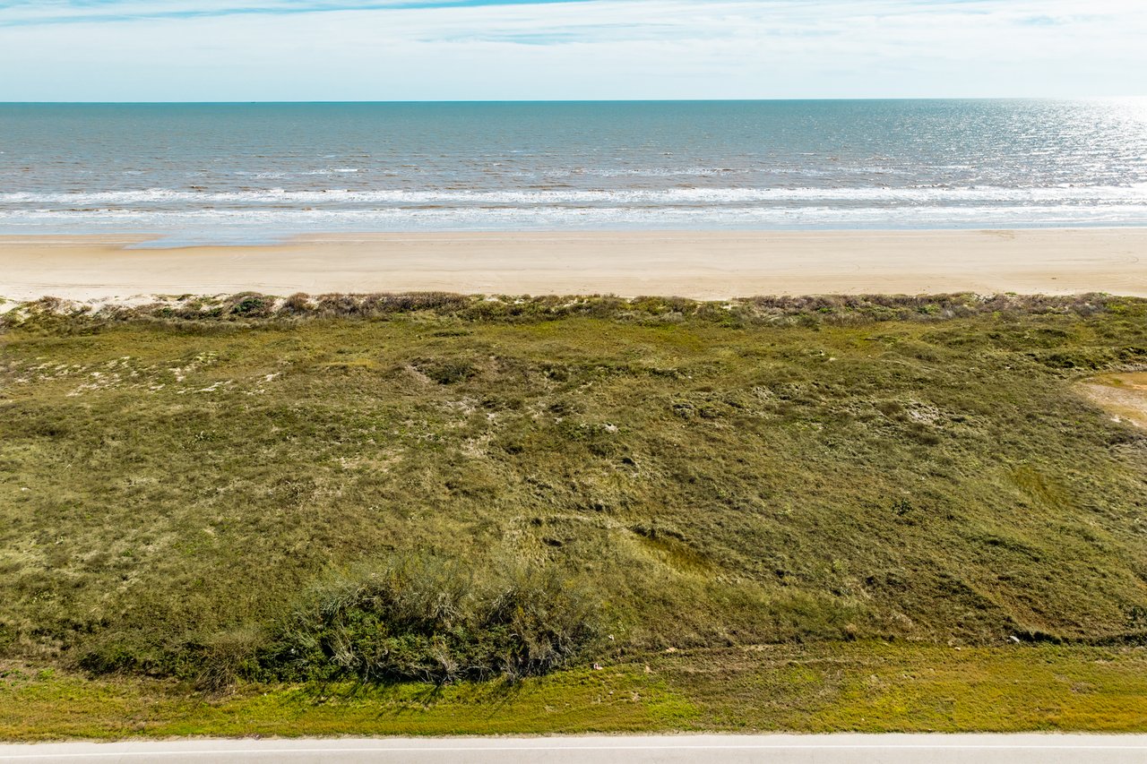 🌴 Seaside Estates – Where Your Beachfront Dream Begins