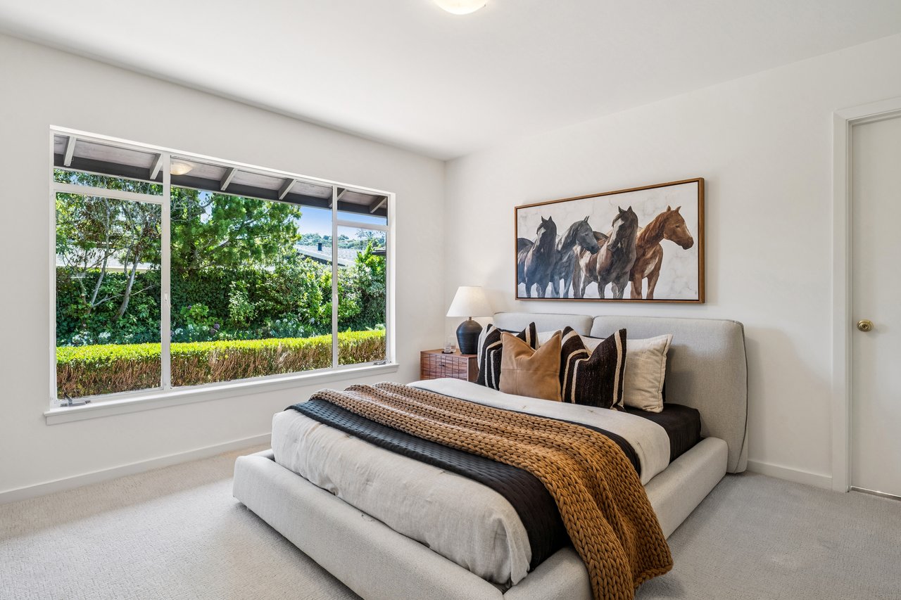 Single Level Living on the Belvedere Lagoon