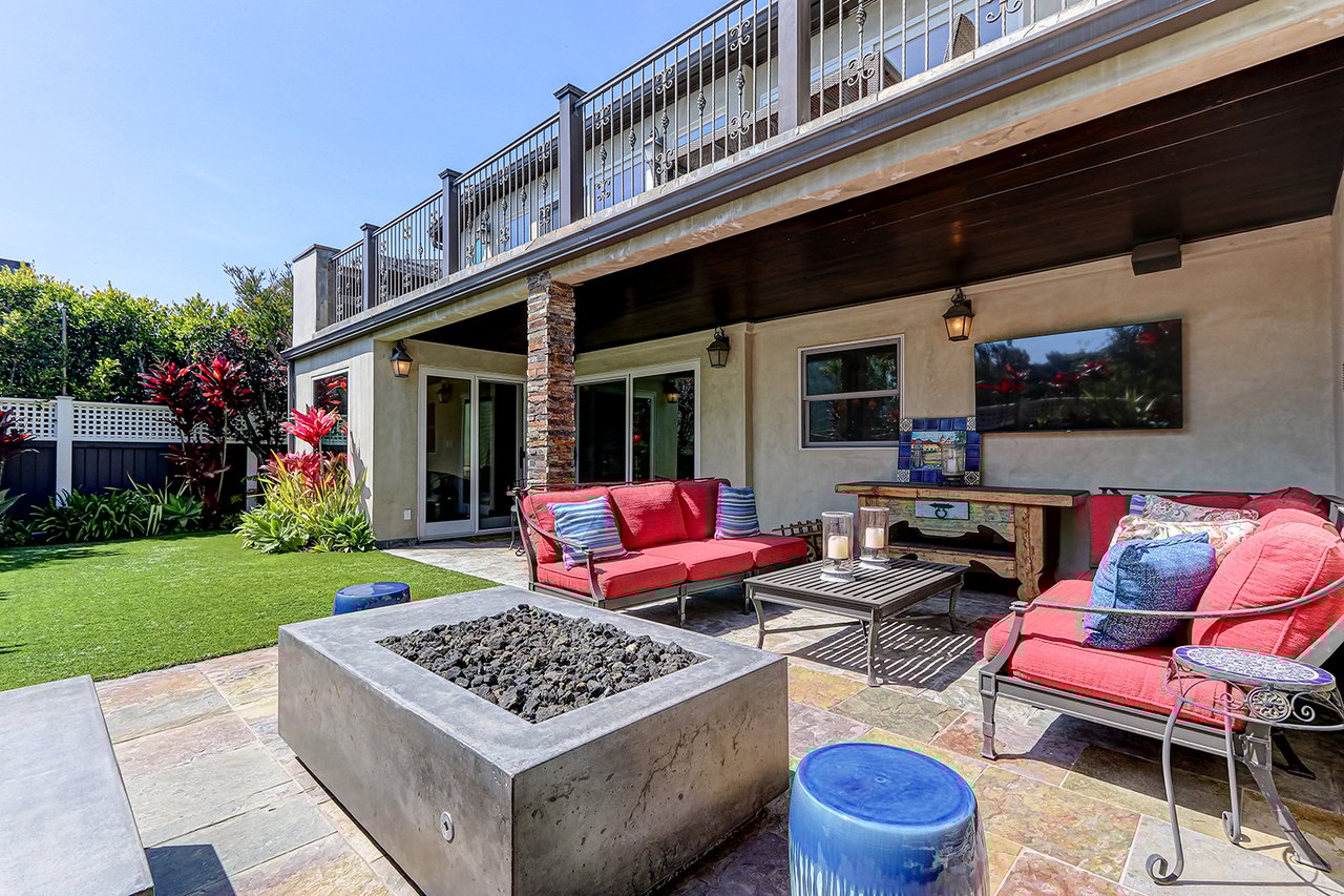 Hill Section View Home