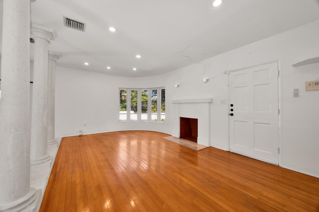 Art Deco Gem in Coral Gables