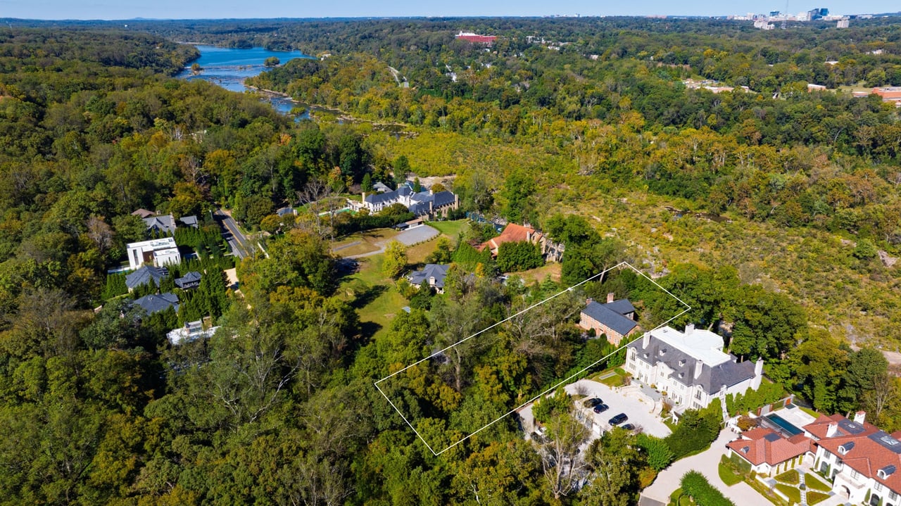 221 Chain Bridge Road