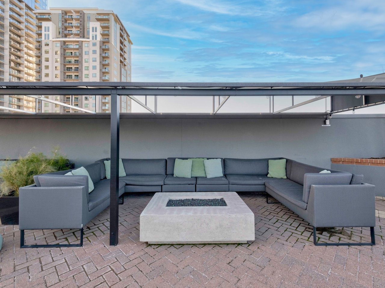 54 Rainey Street PH09