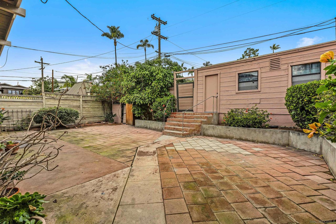 1884 Lyndon Rd San Diego, CA 