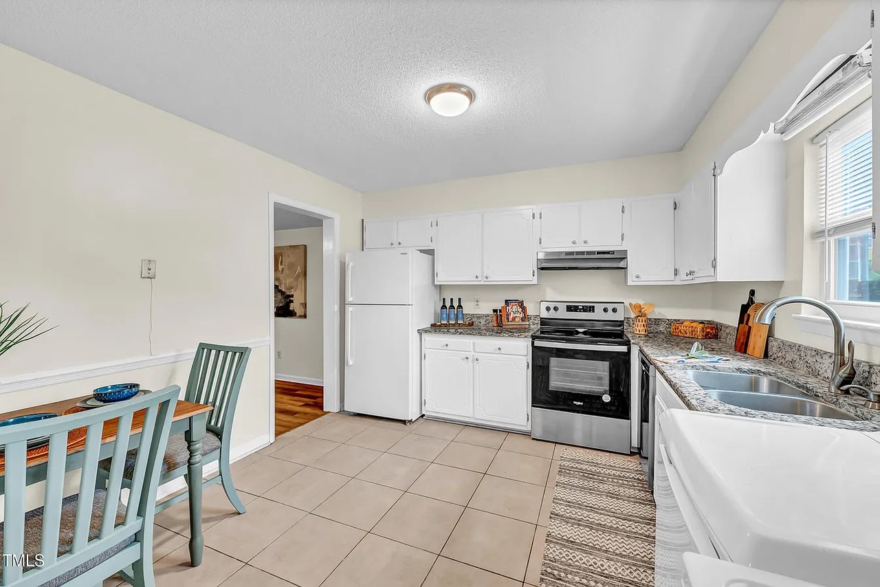 1220 Manassas Ct APT B