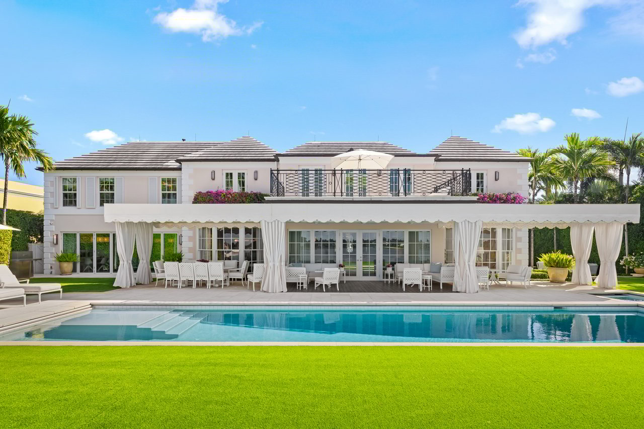 Georgian Waterfront Mansion on Everglades Island