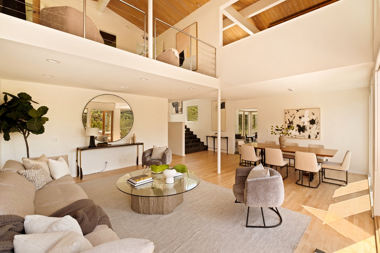 2776 Outpost Dr, Hollywood Hills
