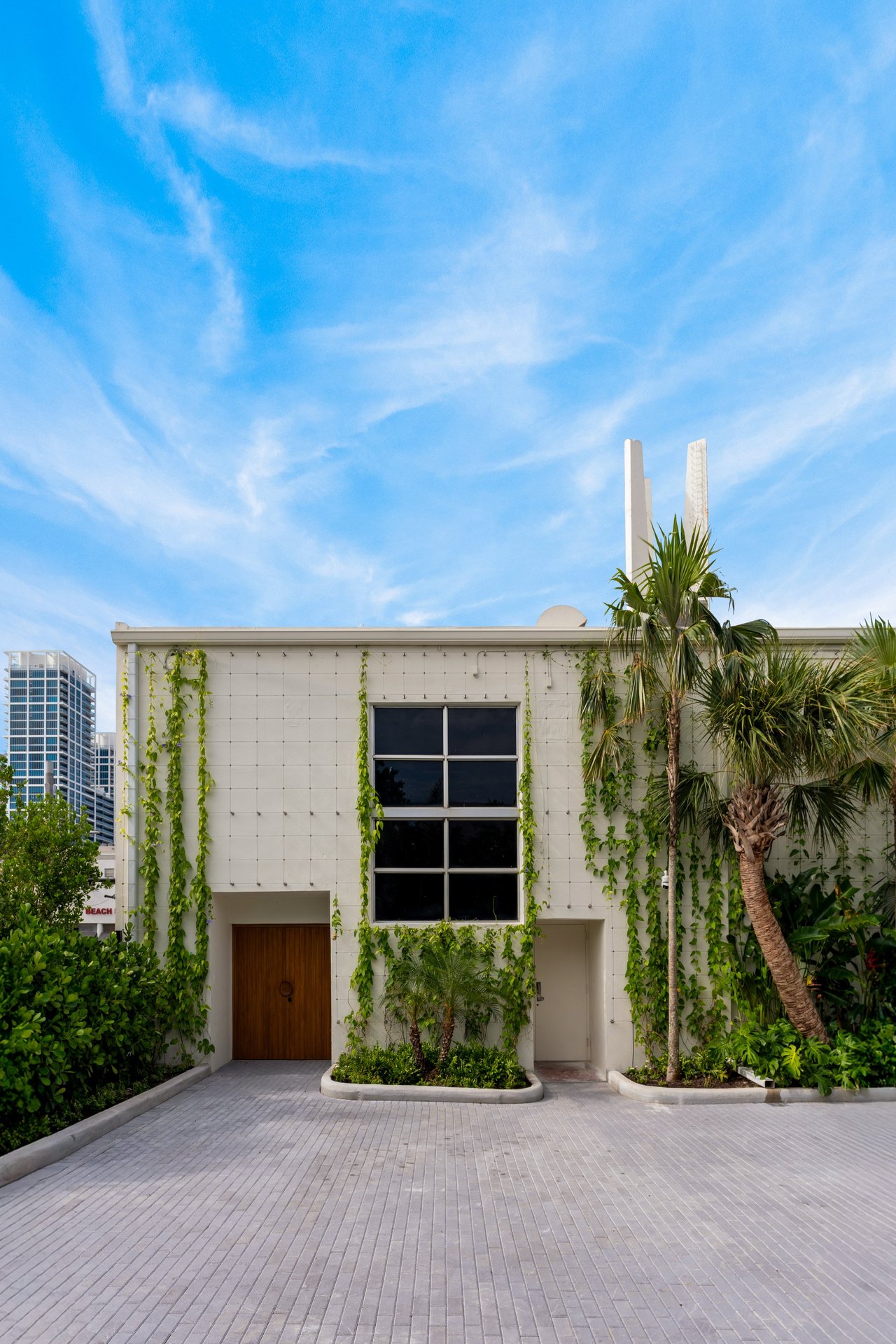 July 2025 DAMAC International Unveils Cutting-Edge Sales Gallery for The Delmore Surfside in Miami’s Billionaire’s Triangle